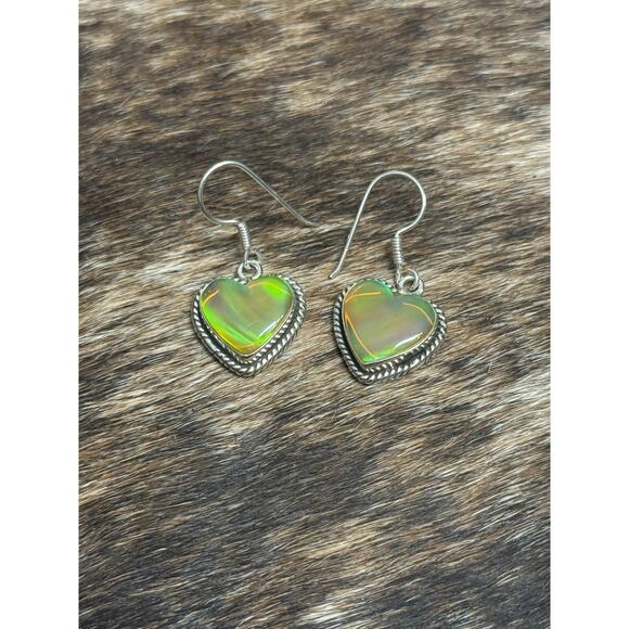 Native American SW Sterling Silver Neon Yellow Green Opal Heart Dangle Earrings - Picture 9 of 9